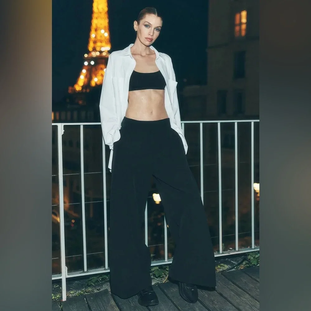 ALO Yoga Black Wide-Leg High-Rise Pants - Picture 4 of 16